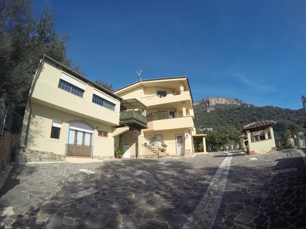 Appartamenti Con Vista Panoramica ซานตามาเรีย นาวาร์เรเซ ภายนอก รูปภาพ